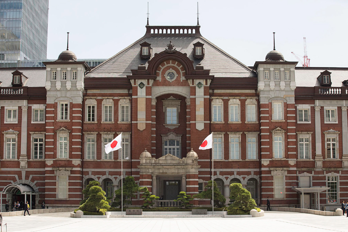 【東京ステーションホテル】東京駅復原に携わった建築史家といく名門ホテル、コースランチ付き