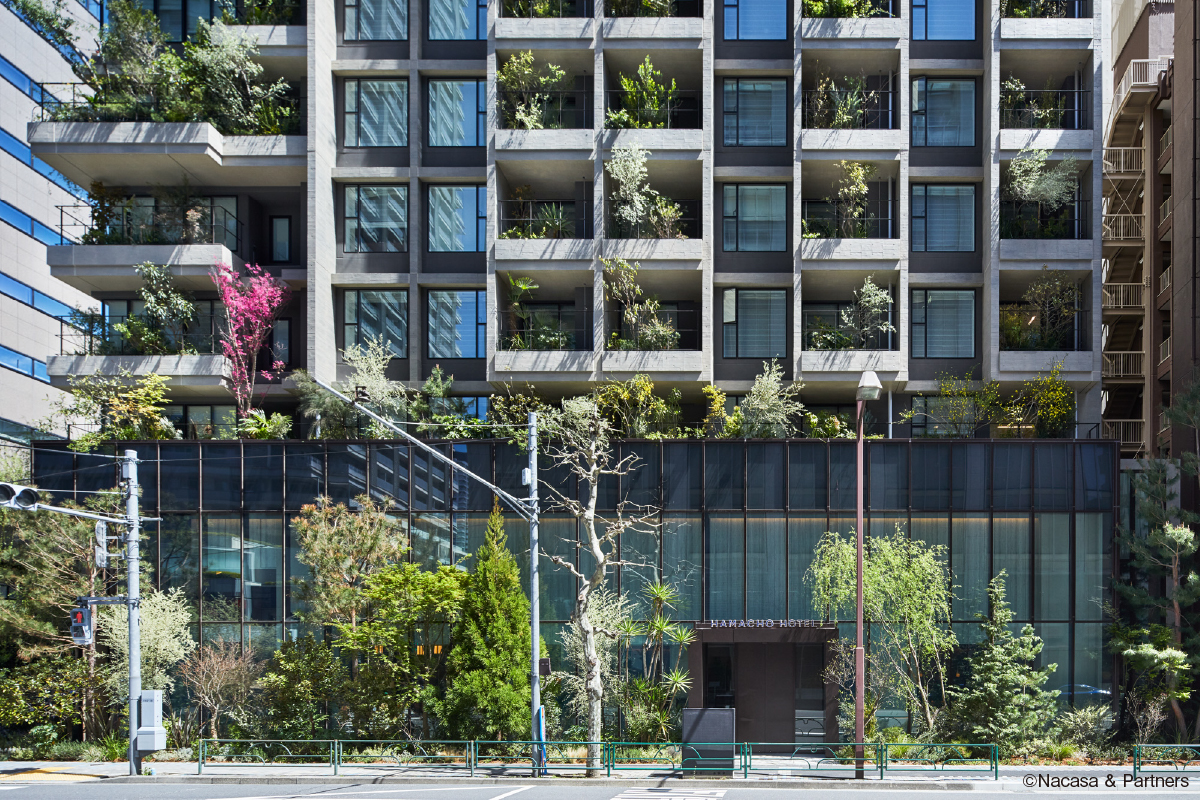 【HAMACHO HOTEL&APARTMENTS】デザイナーの解説で、暮らしとホテル、手仕事と緑が融合する空間へ