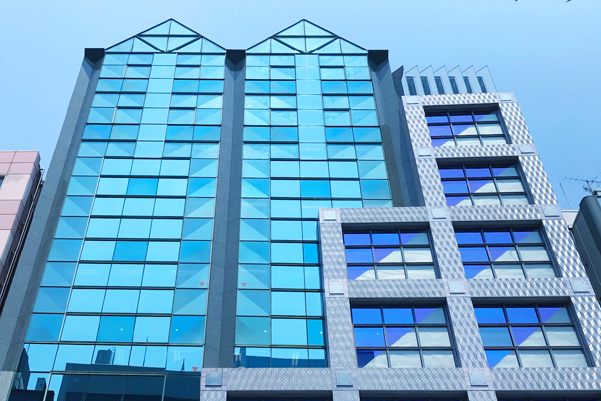 【日本橋】建築ジャーナリストと巡る、裏通りのアーバンスモールビル傑作群