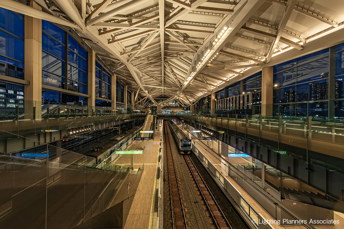 【高輪ゲートウェイ駅】照明デザイナーと巡る光の建築ツアー